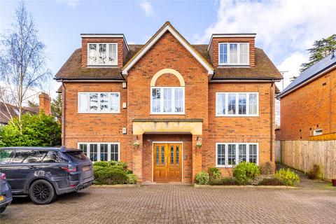 Flat 1, Woodfalls Oakshade Road, Oxshott, Leatherhead, KT22 0JT