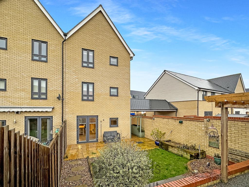 Outside, Garden &amp; Parking