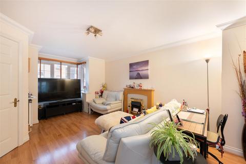 3 bedroom semi-detached house for sale, Oxford Avenue, London N14