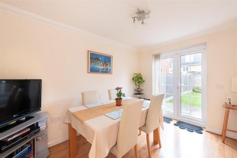 3 bedroom semi-detached house for sale, Oxford Avenue, London N14