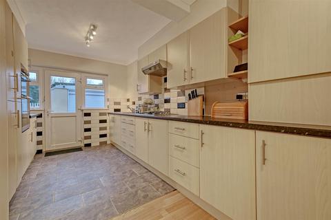 4 bedroom semi-detached house for sale, Stock Lane, Ingatestone