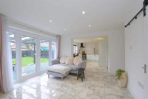 3 bedroom semi-detached house for sale, Ashfields Road, Heath Farm, Shrewsbury