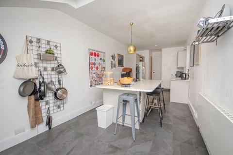174 Downend Road, Downend, Bristol, BS16 5EB