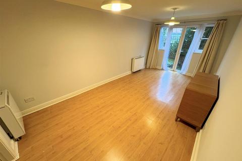 1 bedroom apartment to rent, Kingswood Court, Grove Avenue, Wilmslow