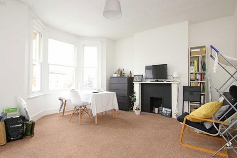 2 bedroom flat to rent, Herbert Gardens, London NW10