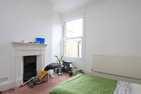 2 bedroom flat to rent, Herbert Gardens, London NW10