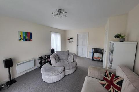 2 bedroom flat to rent, Marshall Crescent, Stourbridge