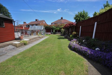 3 bedroom semi-detached house to rent, Marsh Hall Road, Widnes, WA8