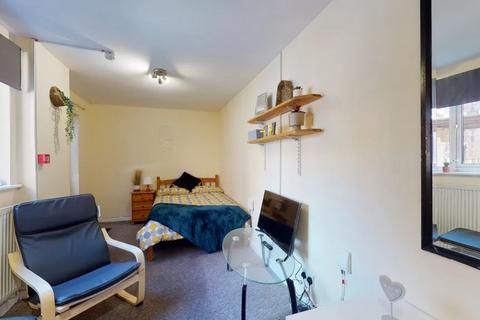 1 bedroom ground floor flat to rent, 64B Peveril Street, 64B Peveril Street, Nottingham NG7