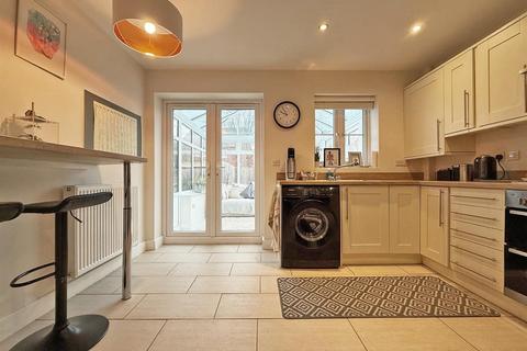 2 bedroom end of terrace house for sale, Oliver Road, Bicton Heath