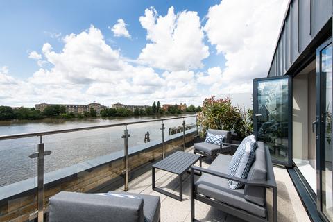 3 bedroom house for sale, Oxbridge Terrace, London W6