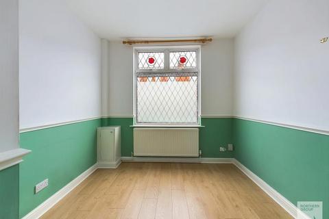 3 bedroom terraced house to rent, Horton Road :: Fallowfield