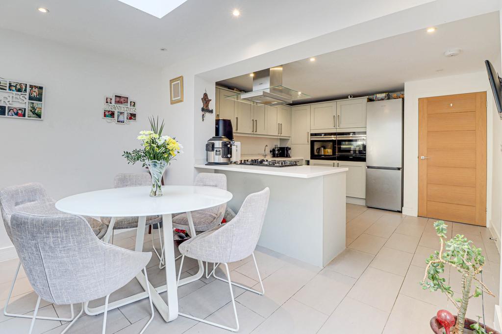 Dining/Kitchen