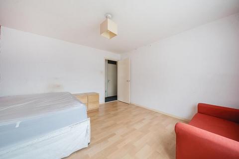 1 bedroom block of apartments for sale, Woking,  Surrey,  GU21