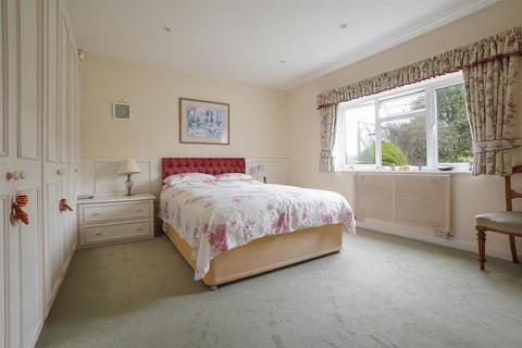 Bramble Cottage Bearley Road, Snitterfield, Stratford-upon-avon, CV37 0JH