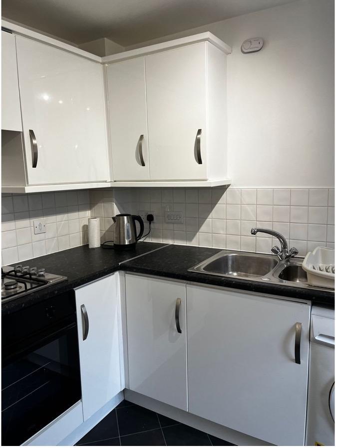 Kitchen2.jpg