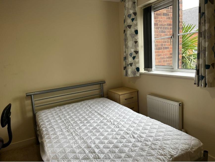 Bed2 1.jpg