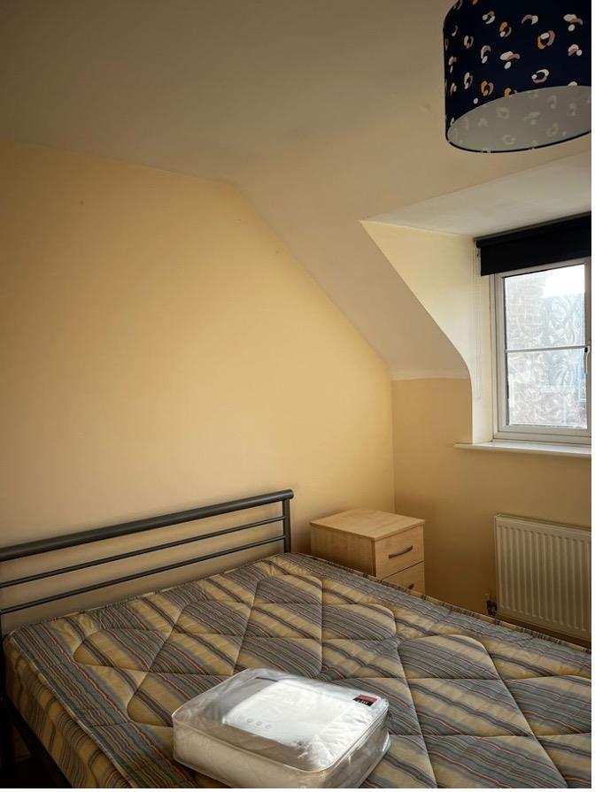 Bed4 1.jpg