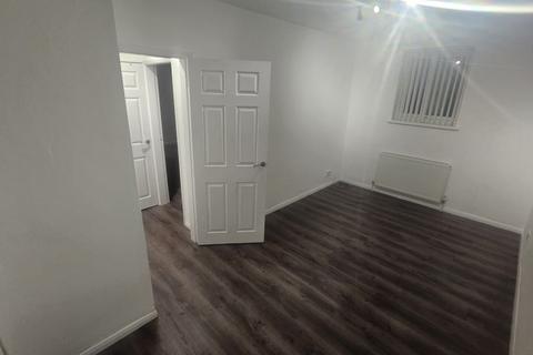 undefined, Kingsbridge Avenue, Hyde, SK14 3HN