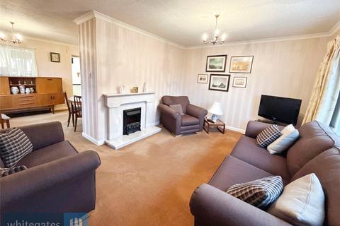 3 bedroom bungalow for sale, Royd Close, Worsbrough, S70