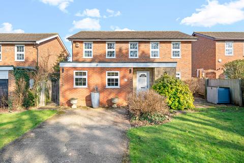 4 bedroom detached house for sale, Grafton Close, Worcester Park, KT4