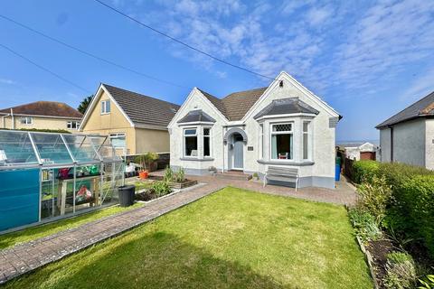 2 bedroom bungalow for sale, Crofty, Swansea, City And County of Swansea.