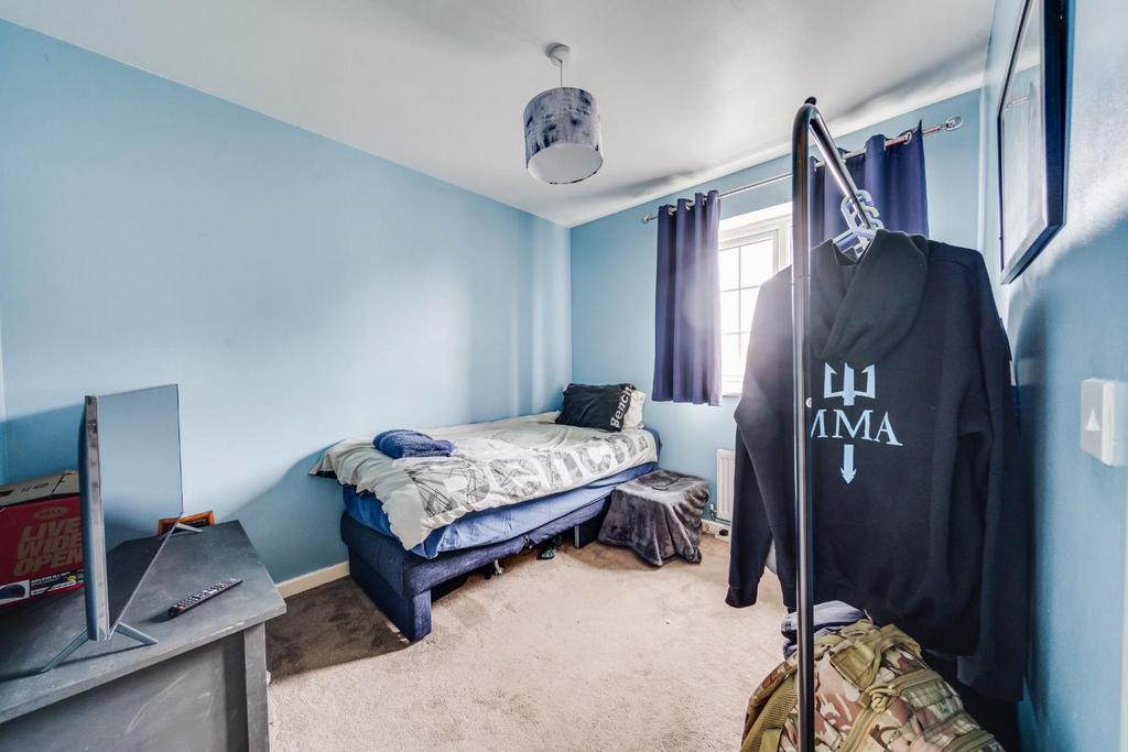 10 - bed 4.jpg