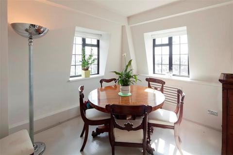 2 bedroom flat for sale, Portland Place, Marylebone, W1B