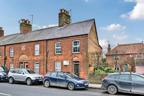 3 bedroom end of terrace house for sale, Estcourt Street, Devizes