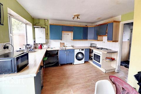 34 Bakers Lane, Peterborough, PE2 9QW