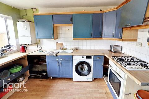 34 Bakers Lane, Peterborough, PE2 9QW