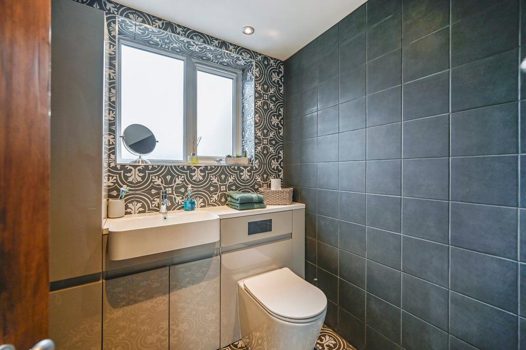 Cloak/Shower Room