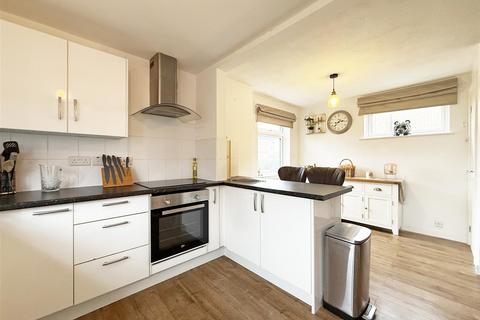 2 bedroom end of terrace house for sale, Spinney Path, Monkmoor, Shrewsbury