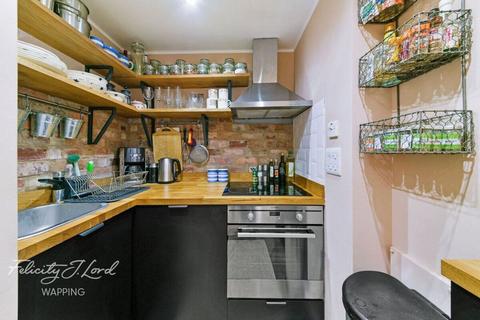 1 bedroom flat for sale, Johnny Andrews House, Boulcott Street, London E1