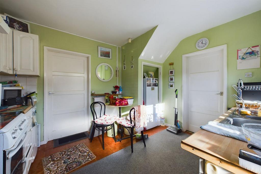 CAM04106 G0-PR0091-STILL001.jpg