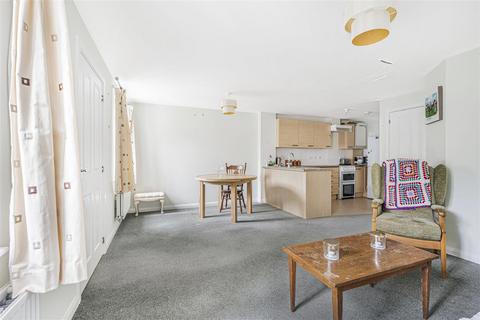 2 bedroom ground floor flat for sale, Meadow Lane, Newmarket CB8