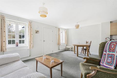 2 bedroom ground floor flat for sale, Meadow Lane, Newmarket CB8