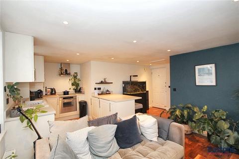 1 bedroom flat for sale, Station Approach, Epsom KT17