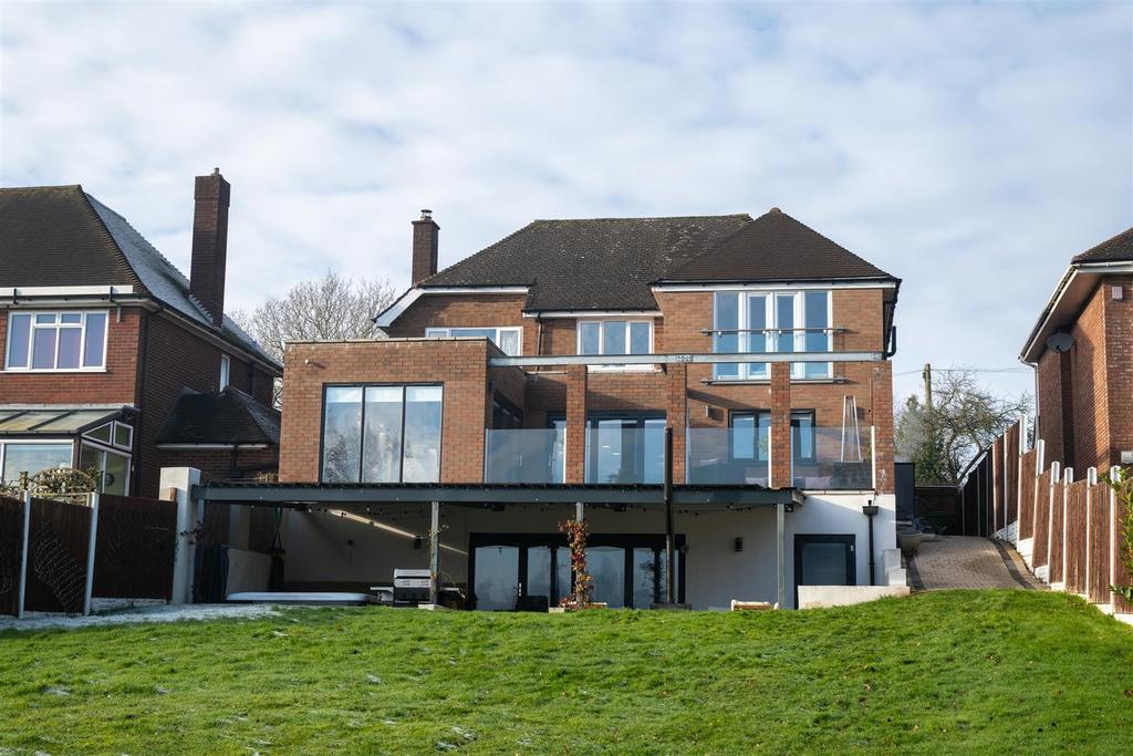 Mucklow Hill Halesowen Garden 1.jpg
