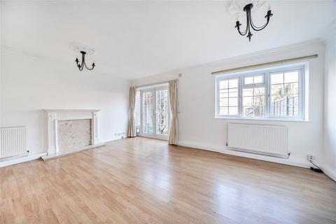 32 Bates Walk, Addlestone, KT15 2DQ