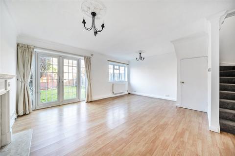 32 Bates Walk, Addlestone, KT15 2DQ