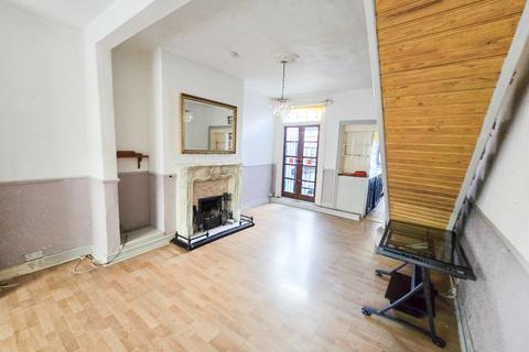 2 bedroom terraced house for sale, Thornton Road, Fallowfield