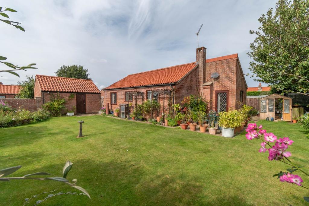 Walcups Lane Great Massingham PE32 2 Bed Detached Bungalow For Sale walcups-lane-great-massingham-pe32-2-bed-detached-bungalow-for-sale