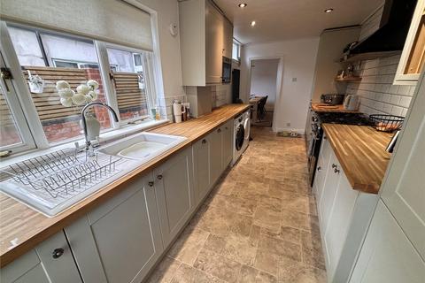 4 bedroom terraced house to rent, Crown Street, Newark, Nottinghamshire, NG24