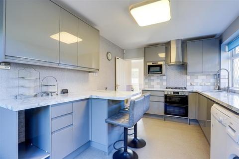 2 Abbotsbury Close, Nottingham, NG5 5AL