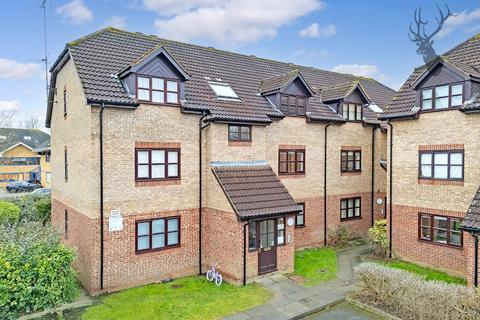 1 bedroom flat for sale, The Croft, Loughton