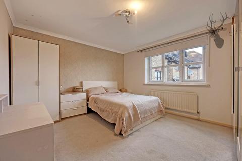 1 bedroom flat for sale, The Croft, Loughton