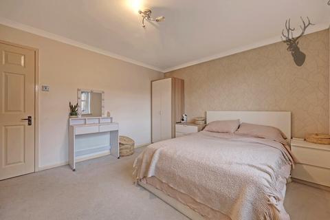 1 bedroom flat for sale, The Croft, Loughton