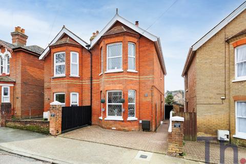 3 bedroom semi-detached house for sale, East Cowes PO32