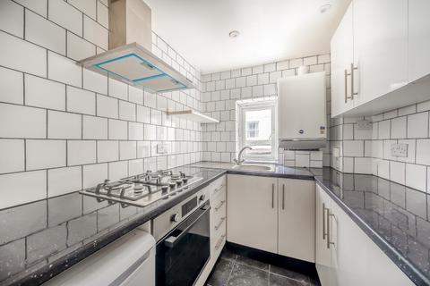 2 bedroom flat to rent, Kingston Hill, KT2